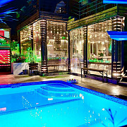 Апартаменты с теплым бассейном в центре Сириуса Сочи