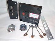 Врезка и замена замков в металлические двери Санкт-Петербург