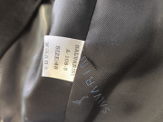 Продается приталенный костюм-тройка на подростка. Алматы