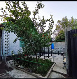 Продаю Дом с участком 10 сот., под бизнес. По Алматинской трассе первая линия не доезжая Объездной Бишкек