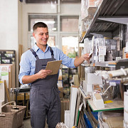 КОМПЛЕКТОВЩИКИ на склад товаров для ремонта Москва