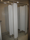 Сантехнические разделительные санитарные туалетные перегородки HPL нержавеющая фурнитура под ключ Москва