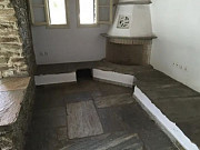 Традиционный дом расположен в тихом районе Афины