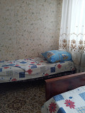 Посуточно без посредников койко-места в комнатах двухместная, трёхместная и пятиместная в трёхкомнат Новороссийск