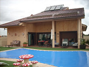 Эксклюзивная независимая вилла oснащенa солнечными панелями Gasteiz / Vitoria