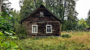 Домик на эстонском хуторе в хвойном лесу под Старым Изборском Псков